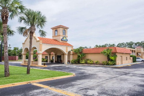Days Inn by Wyndham Ormond Beach - image 1
