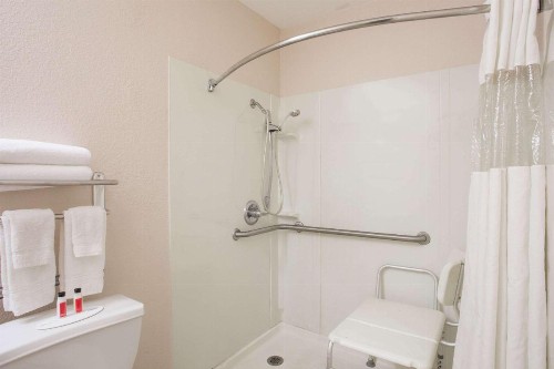 Days Inn by Wyndham Ormond Beach - image 11