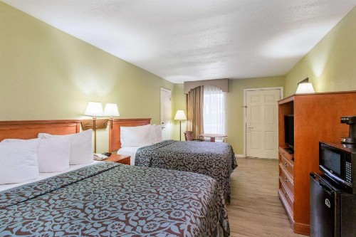 Days Inn by Wyndham Ormond Beach - image 21