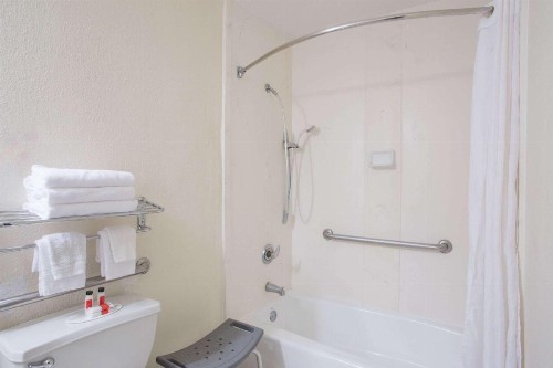 Days Inn by Wyndham Ormond Beach - image 22
