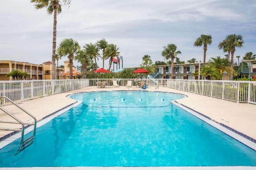 Days Inn by Wyndham Ormond Beach - image 7