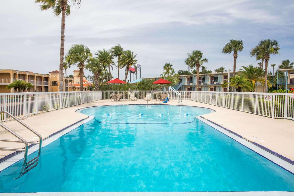 Days Inn by Wyndham Ormond Beach - image 7