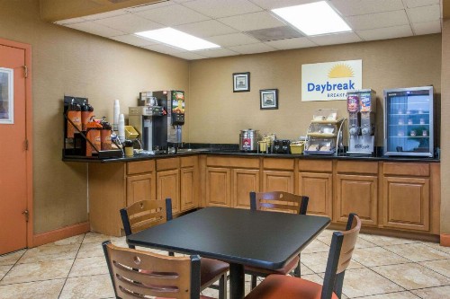 Days Inn by Wyndham Ormond Beach - image 9
