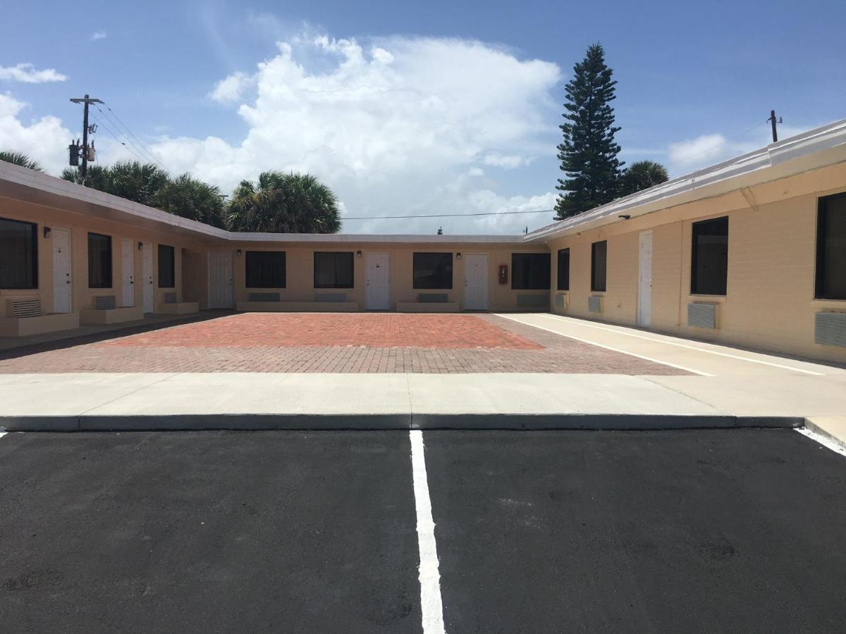 A1A Travel Inn - image 3