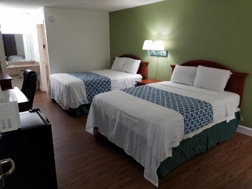 Econo Inn - Ormond Beach - image 13
