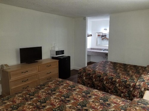 Econo Inn - Ormond Beach - image 2