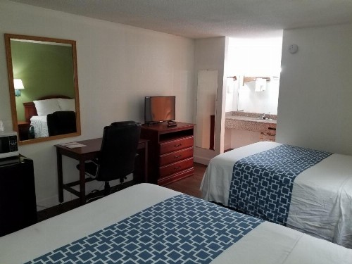 Econo Inn - Ormond Beach - image 7