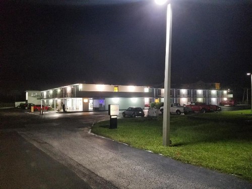 Econo Inn - Ormond Beach - image 9