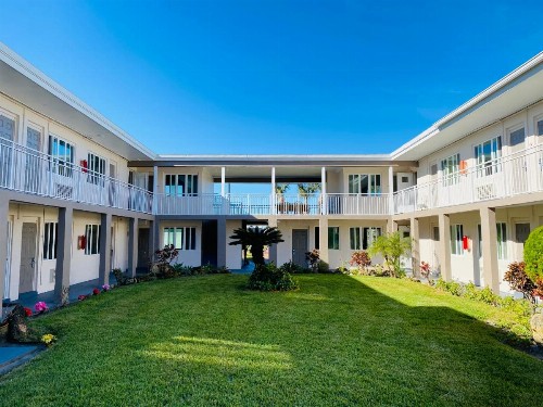 A 1 A Super Inn - image 1