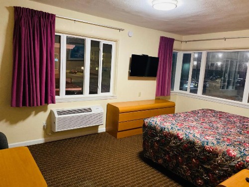 A 1 A Super Inn - image 20