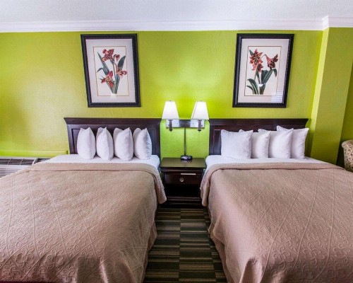 Quality Inn Oceanfront - image 17