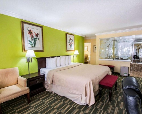 Quality Inn Oceanfront - image 18