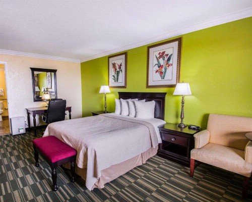 Quality Inn Oceanfront - image 19