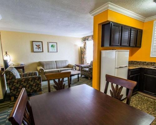 Quality Inn Oceanfront - image 24