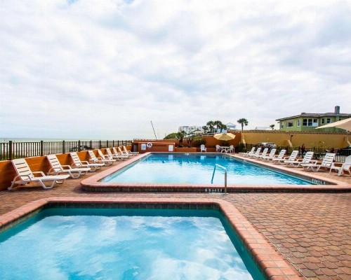 Quality Inn Oceanfront - image 6