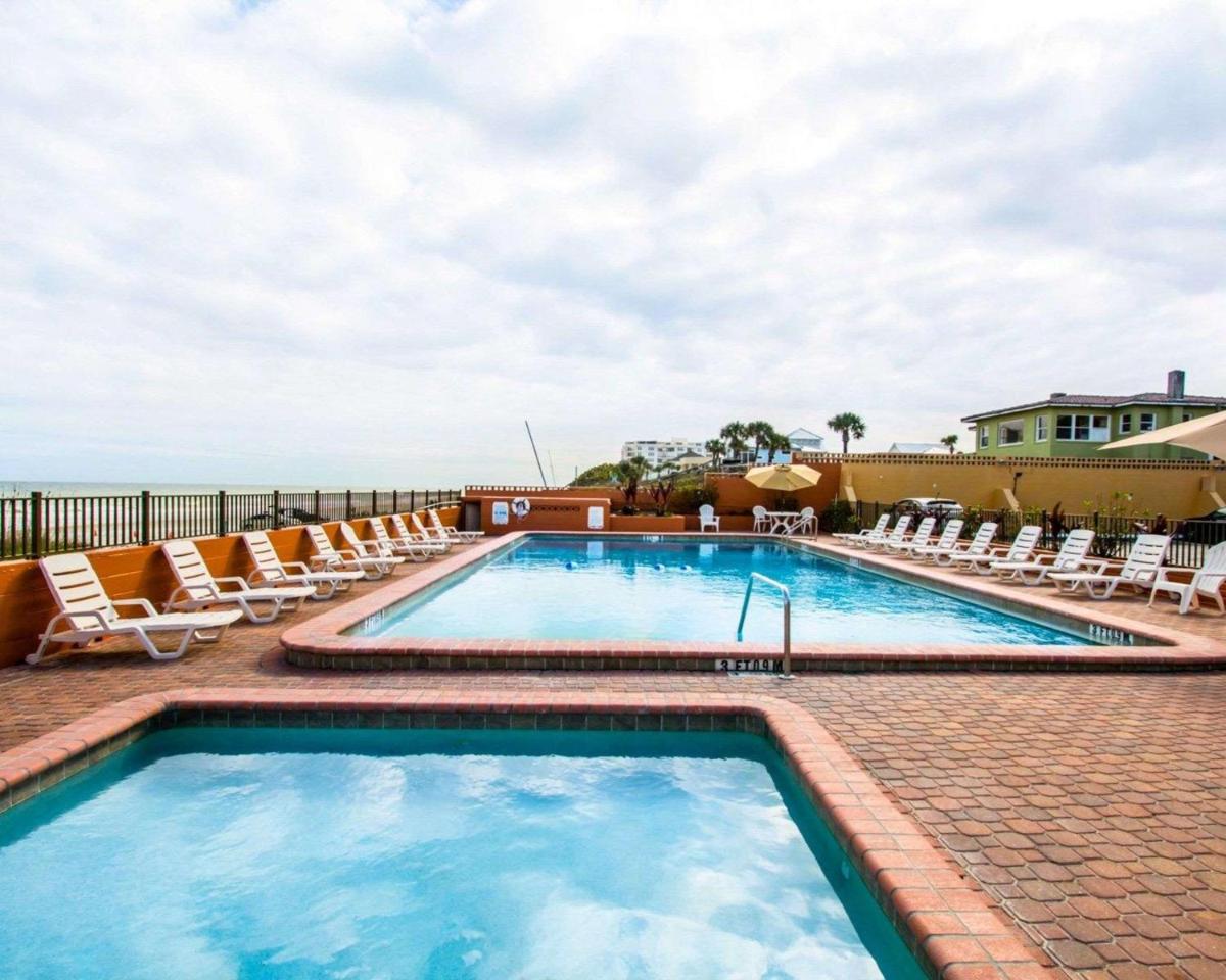 Quality Inn Oceanfront - image 6