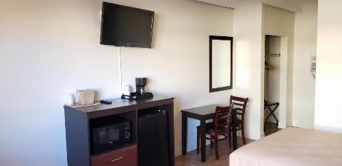 Oceanfront Inn and Suites - Ormond - image 7