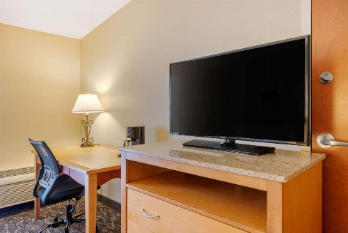 Clarion Inn Ormond Beach at Destination Daytona - image 15