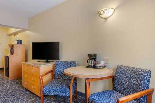 Clarion Inn Ormond Beach at Destination Daytona - image 16