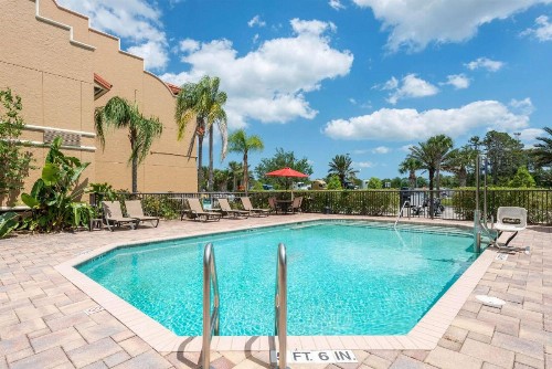 Clarion Inn Ormond Beach at Destination Daytona - image 2