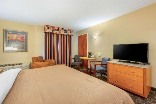 Clarion Inn Ormond Beach at Destination Daytona - image 22