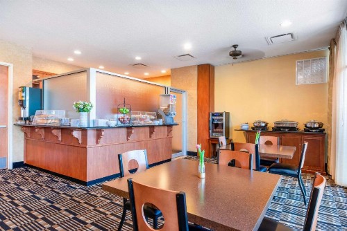 Clarion Inn Ormond Beach at Destination Daytona - image 24