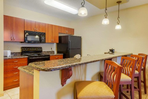 Clarion Inn Ormond Beach at Destination Daytona - image 40