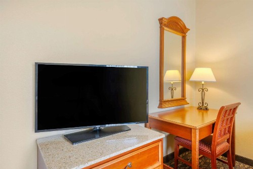 Clarion Inn Ormond Beach at Destination Daytona - image 42