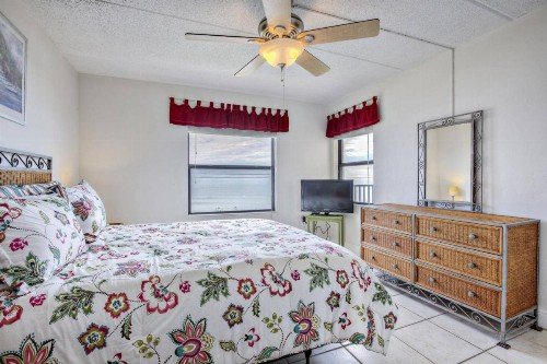 Atlantic 22 Condo Unit #402 - image 5