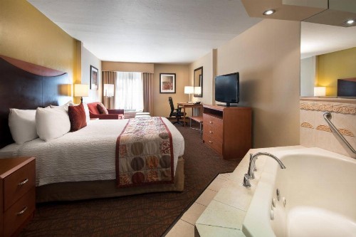 Fairfield Inn & Suites Tucson North/Oro Valley - image 2