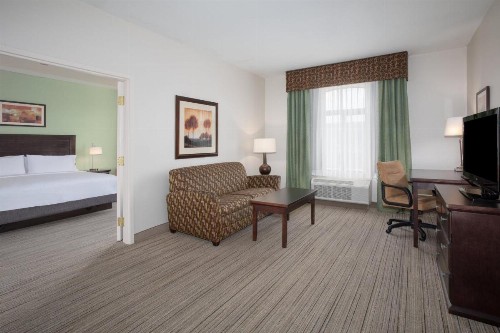 Holiday Inn Express and Suites Oro Valley an IHG Hotel - image 2