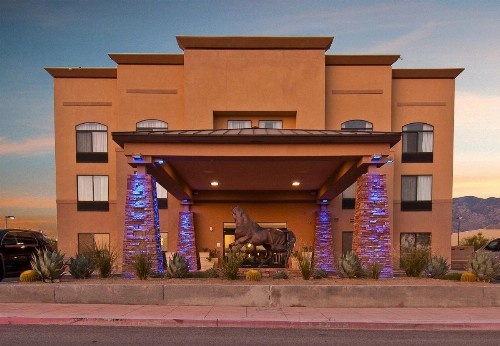 Holiday Inn Express and Suites Oro Valley an IHG Hotel - image 25