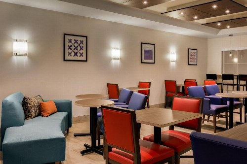 Holiday Inn Express Hotel & Suites Oroville Southwest - image 10