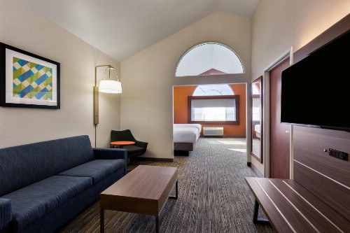 Holiday Inn Express Hotel & Suites Oroville Southwest - image 40