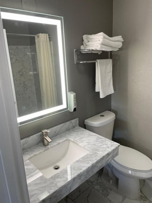 Villa Court Inn Oroville - image 10