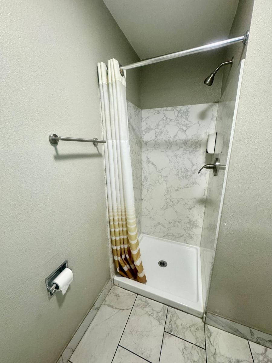 Villa Court Inn Oroville - image 5