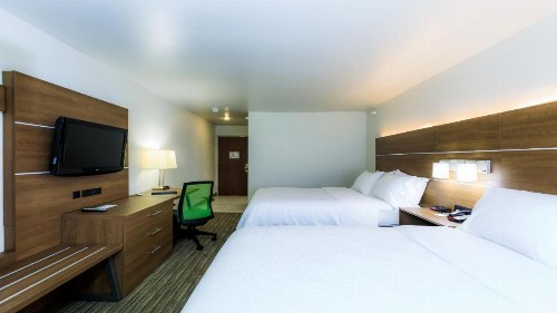 Holiday Inn Express Osage Beach - Lake of the Ozarks an IHG Hotel - image 2