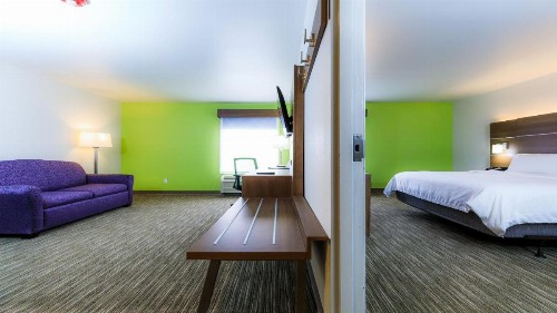 Holiday Inn Express Osage Beach - Lake of the Ozarks an IHG Hotel - image 20