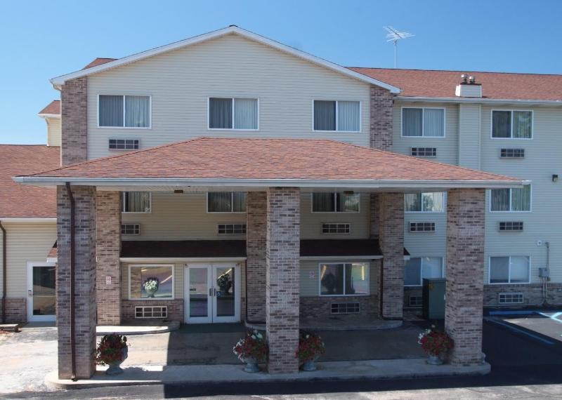 Red Roof Inn Osage Beach - Lake of the Ozarks - image 5
