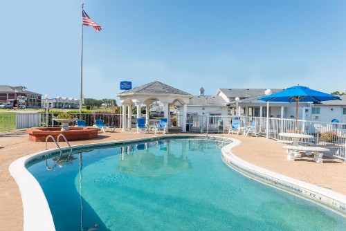 Baymont by Wyndham Osage Beach - image 4