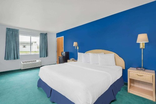 Days Inn by Wyndham Osage Beach Lake of the Ozarks - image 14