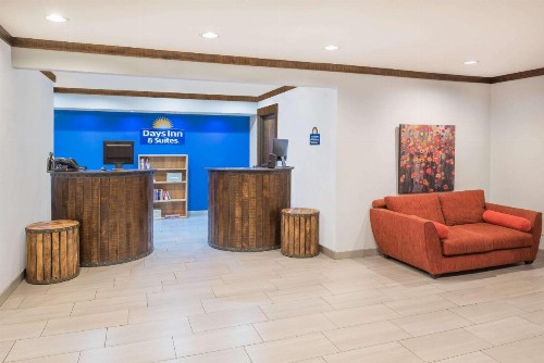Days Inn by Wyndham Osage Beach Lake of the Ozarks - image 15