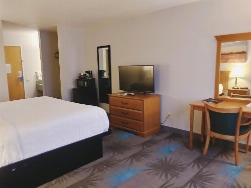 Days Inn by Wyndham Osage Beach Lake of the Ozarks - image 18