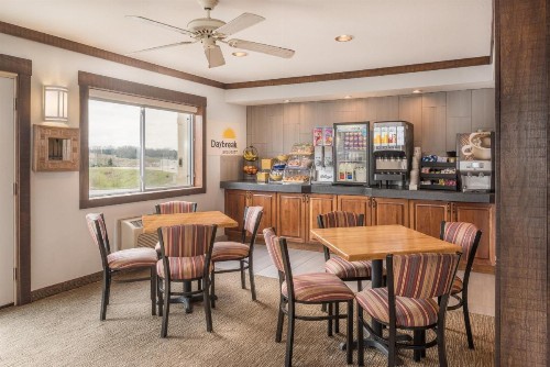 Days Inn by Wyndham Osage Beach Lake of the Ozarks - image 24