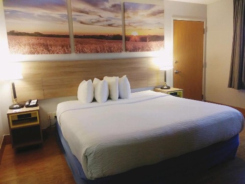 Days Inn by Wyndham Osage Beach Lake of the Ozarks - image 27