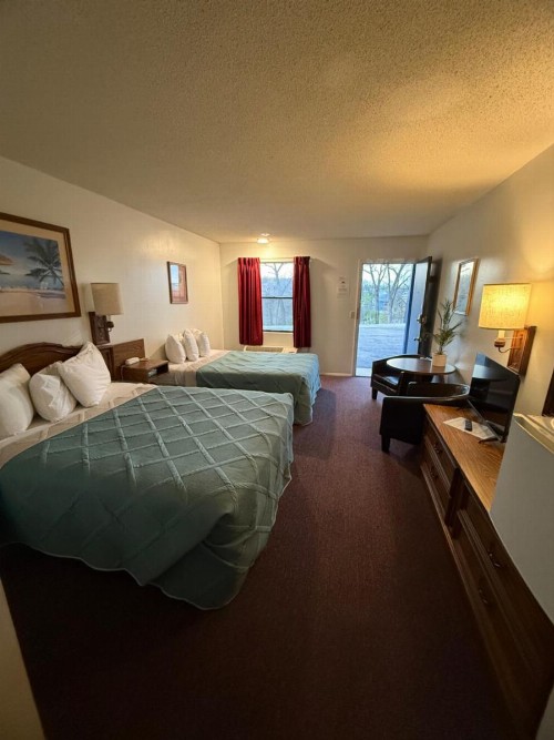 Scottish Inns Motel - Osage Beach - image 10