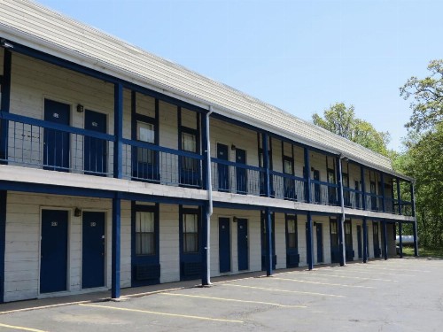 Scottish Inns Motel - Osage Beach - image 11