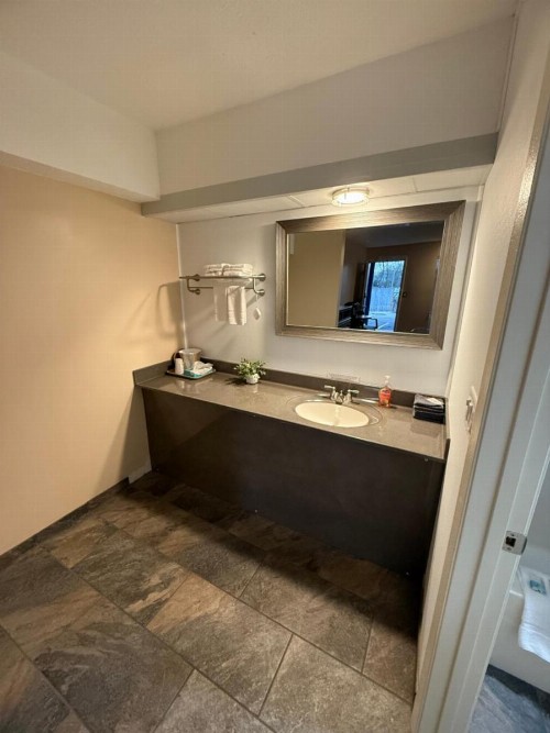 Scottish Inns Motel - Osage Beach - image 21