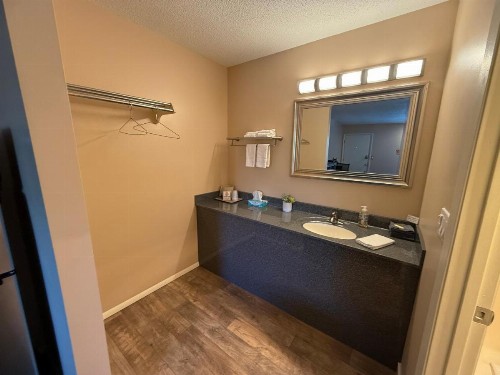 Scottish Inns Motel - Osage Beach - image 44