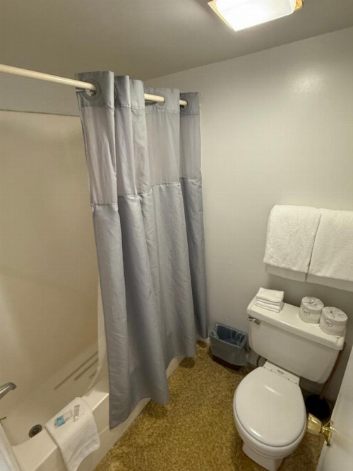 Scottish Inns Motel - Osage Beach - image 7